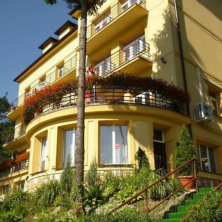 Bed and Breakfast Bozy Dar Крыница-Здруй Экстерьер фото